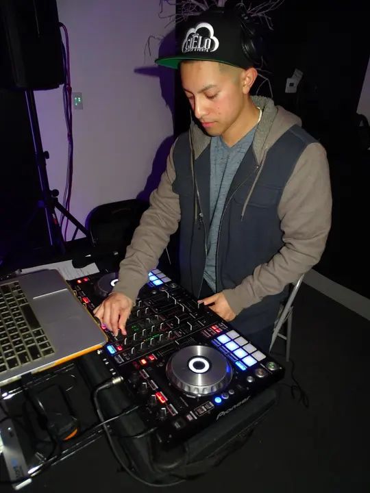DECEMBER 2018 BACHATA SOCIAL gallery photo