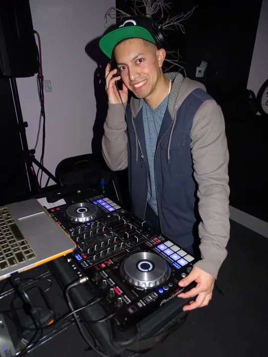 DECEMBER 2018 BACHATA SOCIAL gallery photo