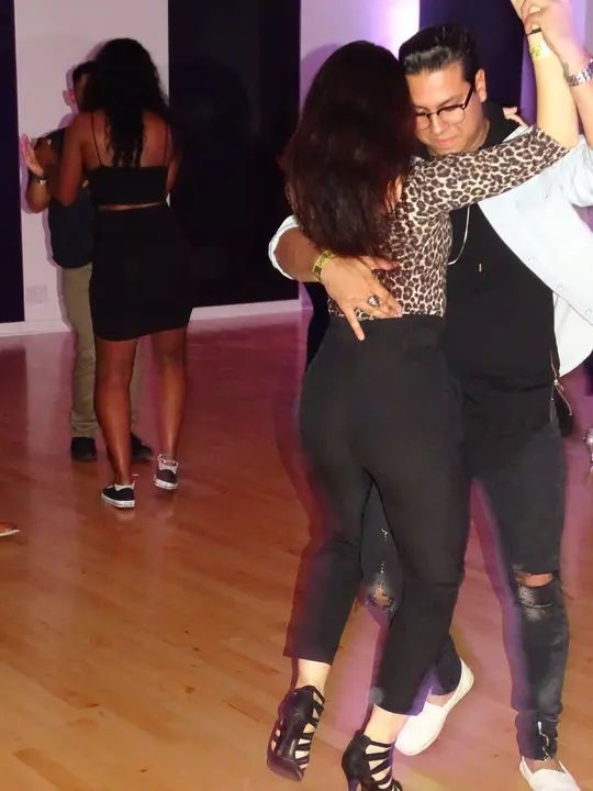 DECEMBER 2018 BACHATA SOCIAL gallery photo