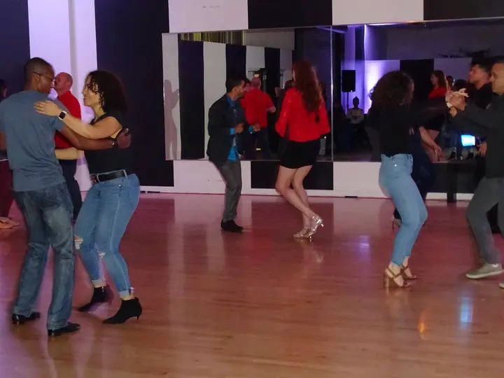 DECEMBER 2018 BACHATA SOCIAL gallery photo