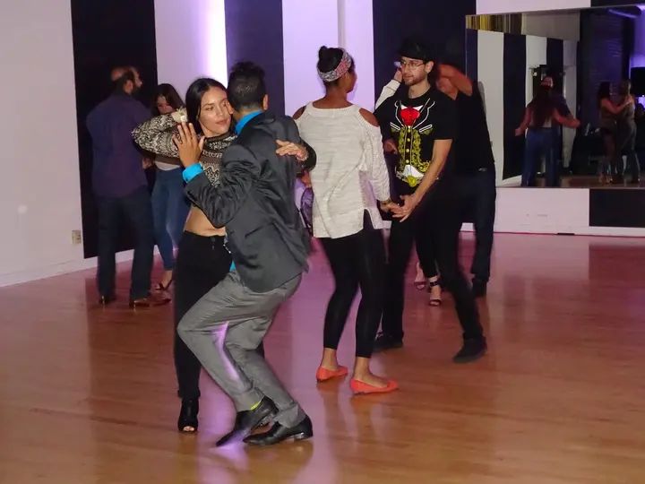 DECEMBER 2018 BACHATA SOCIAL gallery photo