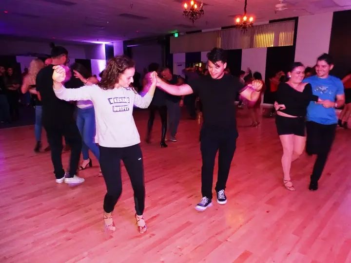DECEMBER 2018 BACHATA SOCIAL gallery photo