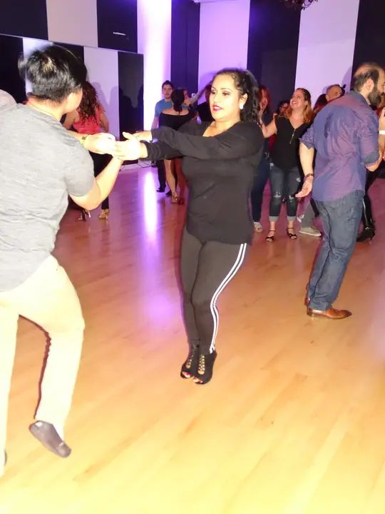 DECEMBER 2018 BACHATA SOCIAL gallery photo