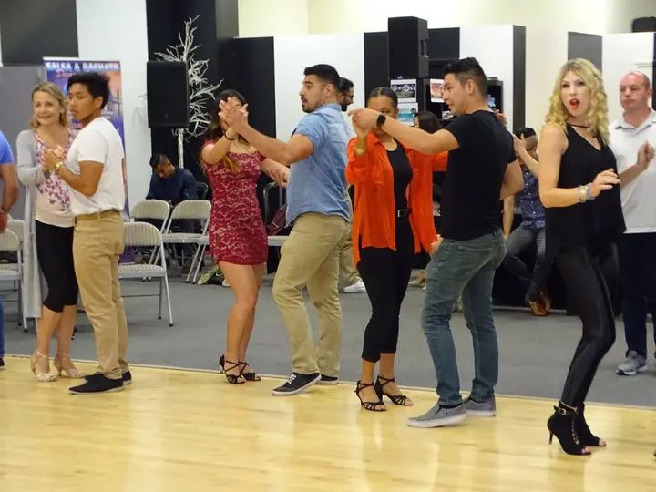 Melomano April 2019 Bachata Social gallery photo