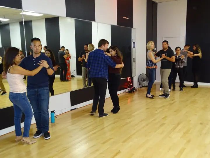 Melomano April 2019 Bachata Social gallery photo