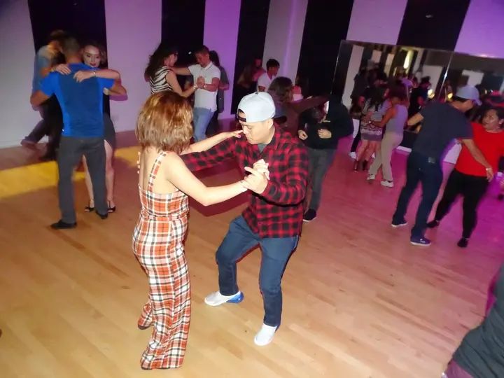 Melomano April 2019 Bachata Social gallery photo