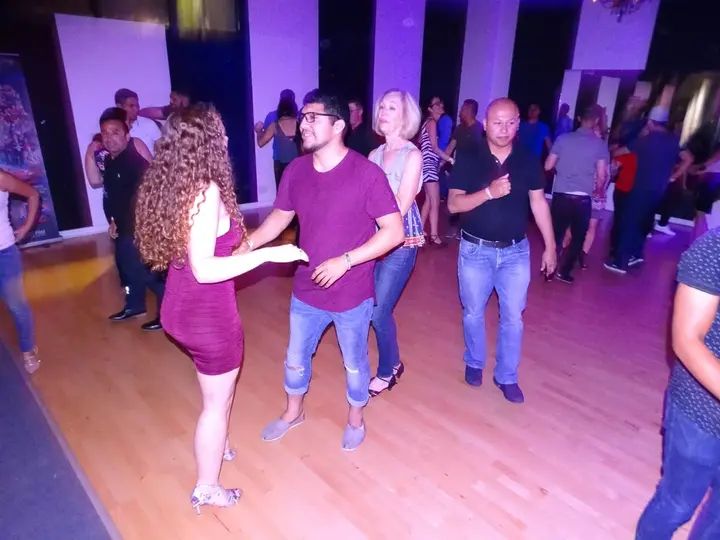 Melomano April 2019 Bachata Social gallery photo