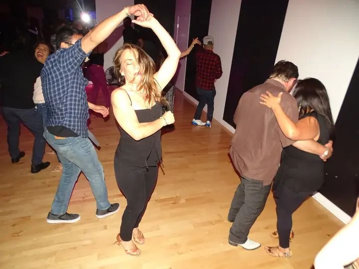 Melomano April 2019 Bachata Social gallery photo