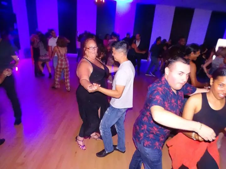 Melomano April 2019 Bachata Social gallery photo