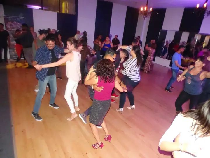 Melomano April 2019 Bachata Social gallery photo