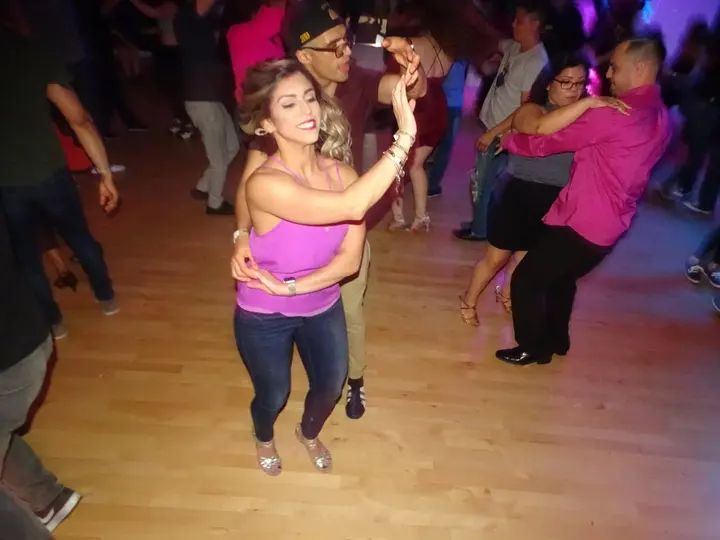 Melomano April 2019 Bachata Social gallery photo