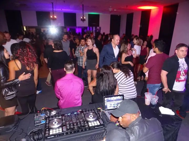 Melomano April 2019 Bachata Social gallery photo