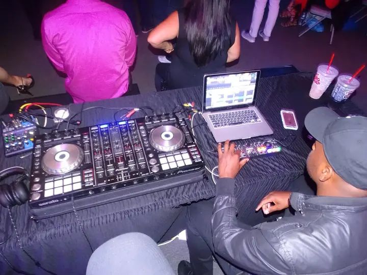 Melomano April 2019 Bachata Social gallery photo