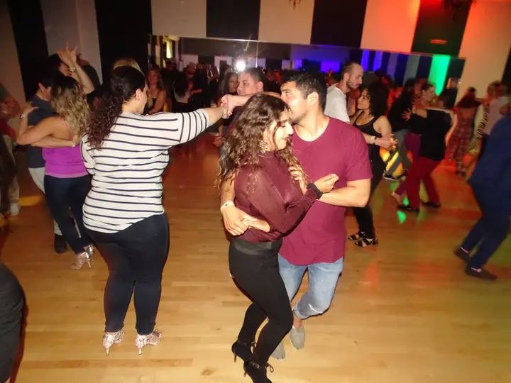 Melomano April 2019 Bachata Social gallery photo