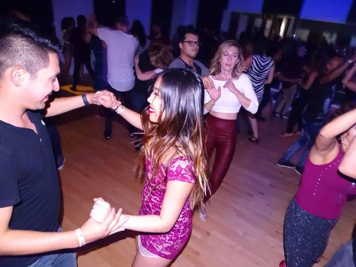 Melomano April 2019 Bachata Social gallery photo