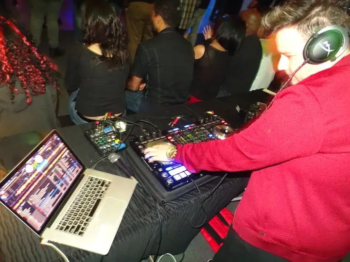 Melomano April 2019 Bachata Social gallery photo
