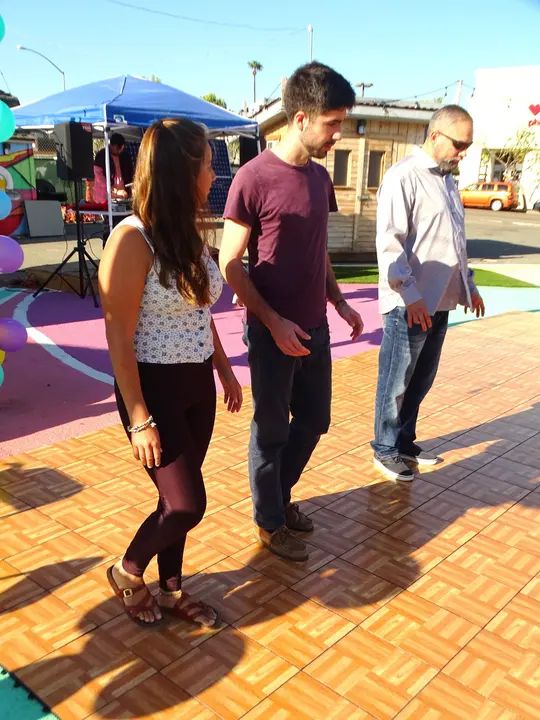 Salsa Sabado Kick-Off gallery photo