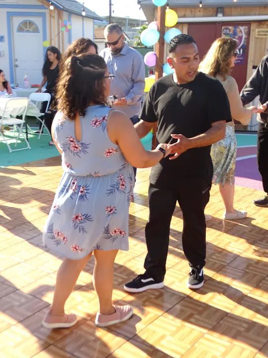 Salsa Sabado Kick-Off gallery photo