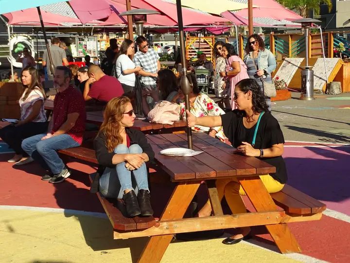 Salsa Sabado Kick-Off gallery photo