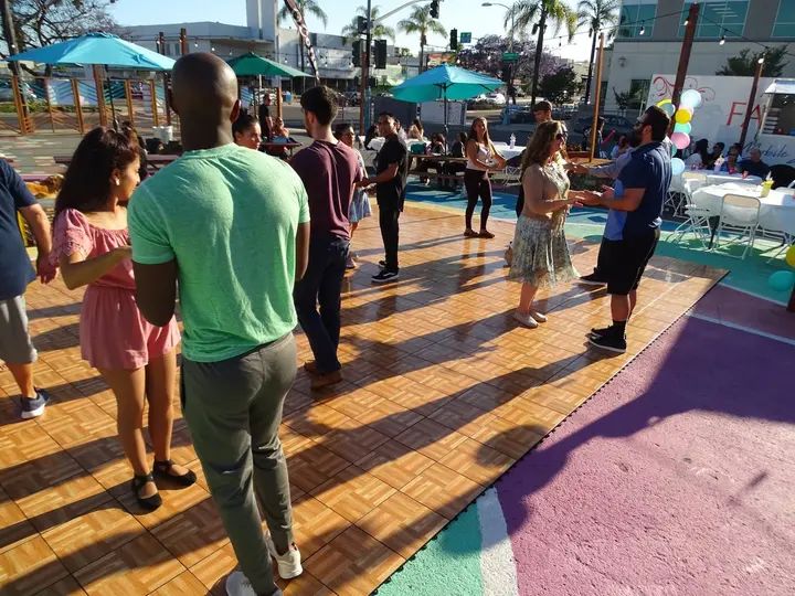 Salsa Sabado Kick-Off gallery photo