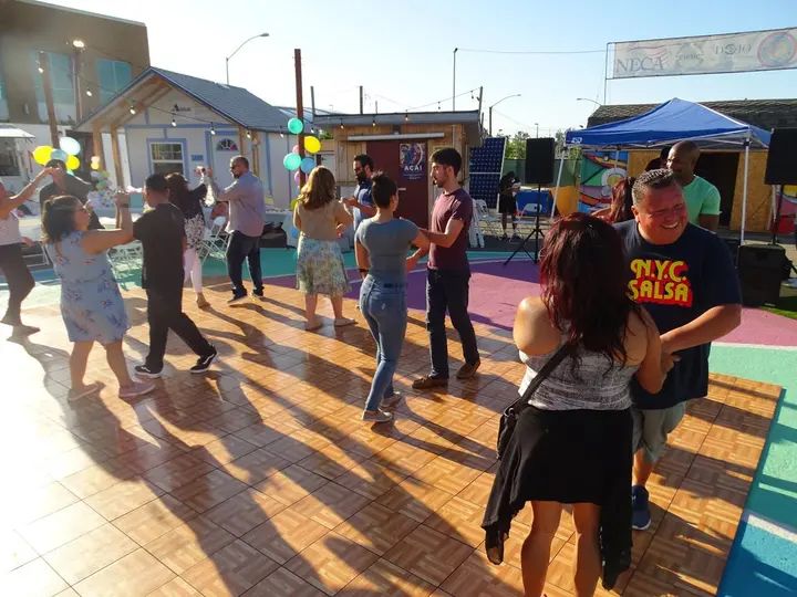 Salsa Sabado Kick-Off gallery photo