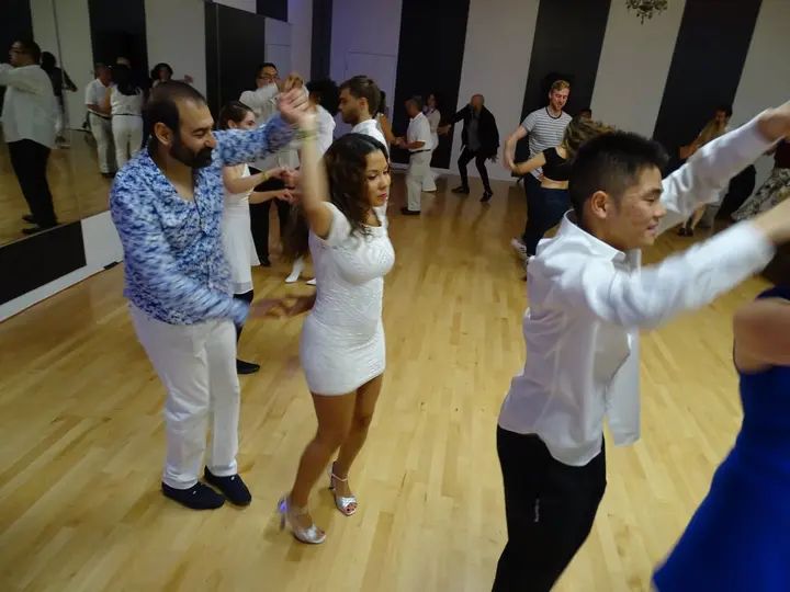 Melómano Winter White Affair Debut Night 2018 gallery photo