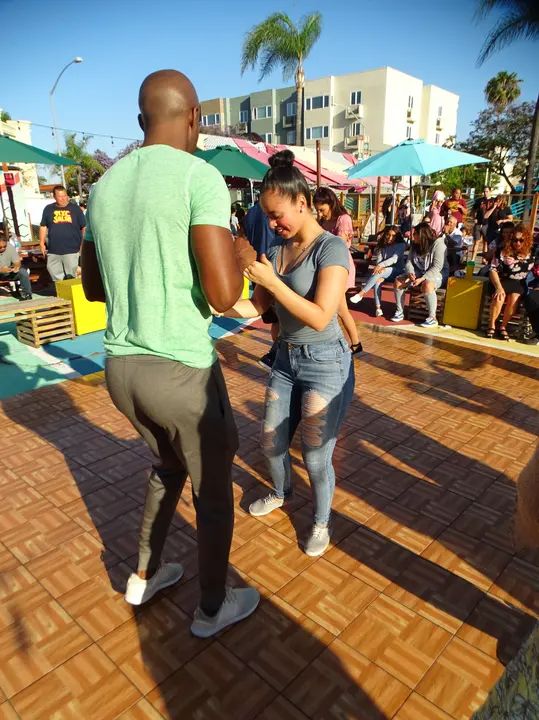 Salsa Sabado Kick-Off gallery photo