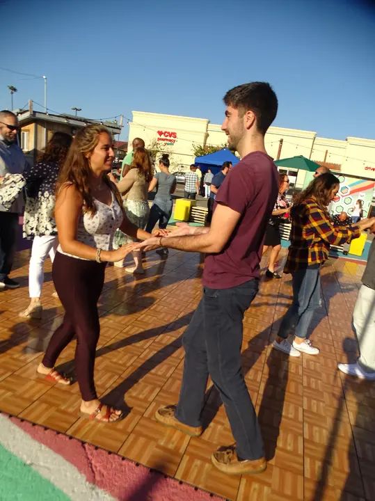 Salsa Sabado Kick-Off gallery photo