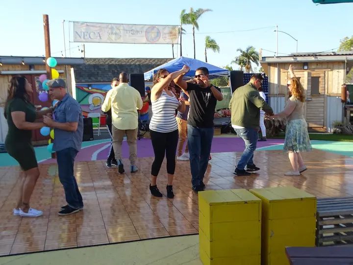 Salsa Sabado Kick-Off gallery photo