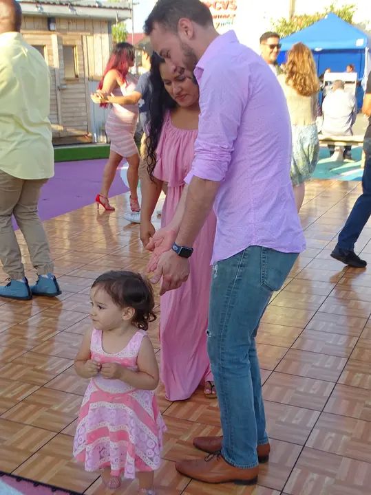 Salsa Sabado Kick-Off gallery photo