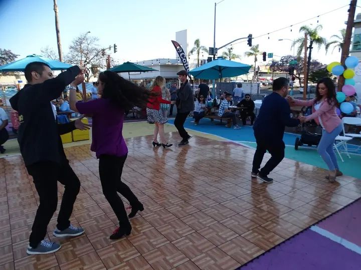 Salsa Sabado Kick-Off gallery photo