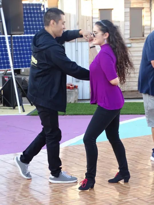 Salsa Sabado Kick-Off gallery photo