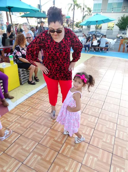 Salsa Sabado Kick-Off gallery photo