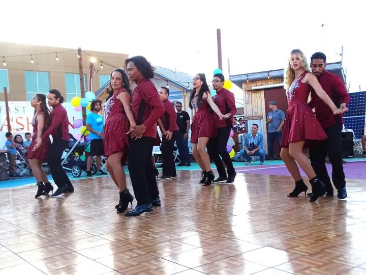 Salsa Sabado Kick-Off gallery photo
