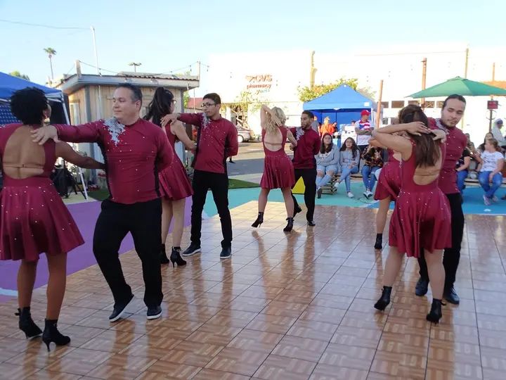 Salsa Sabado Kick-Off gallery photo