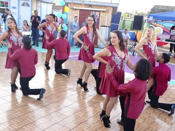 Salsa Sabado Kick-Off gallery photo