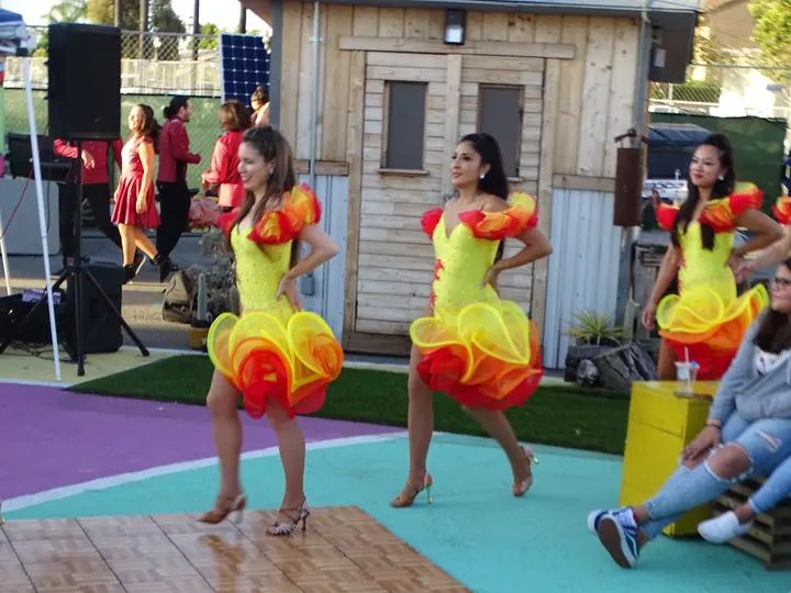 Salsa Sabado Kick-Off gallery photo