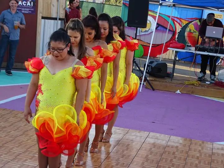Salsa Sabado Kick-Off gallery photo