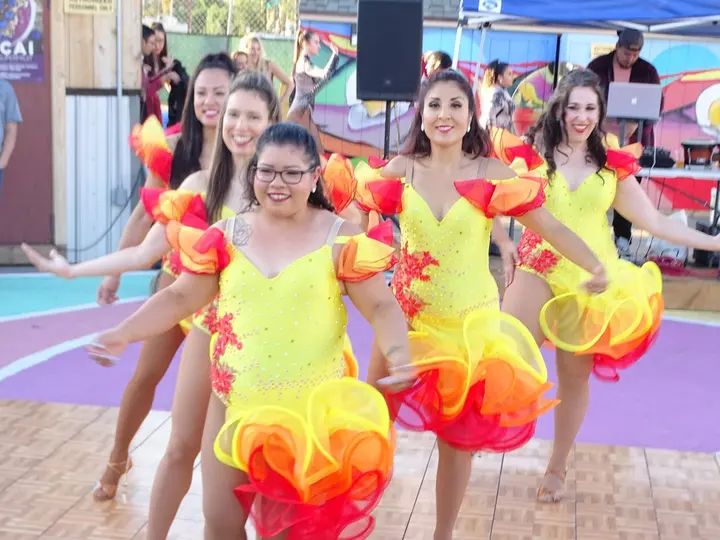 Salsa Sabado Kick-Off gallery photo