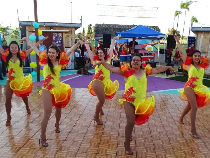 Salsa Sabado Kick-Off gallery photo