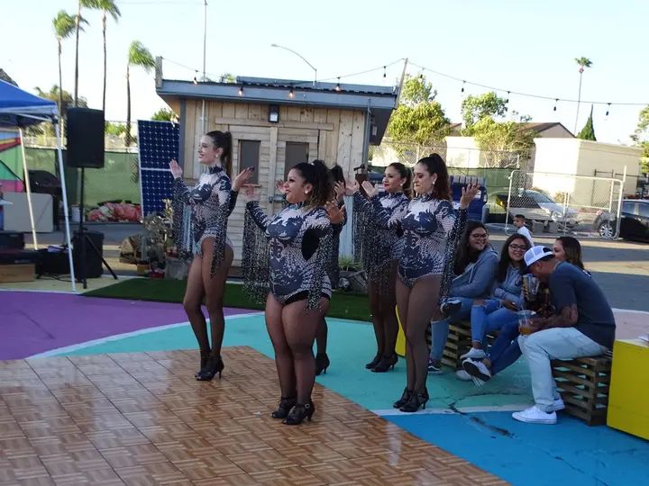 Salsa Sabado Kick-Off gallery photo