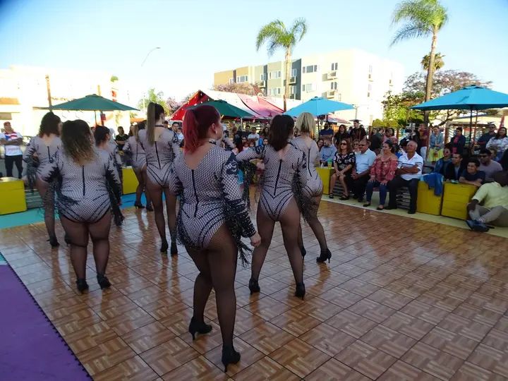 Salsa Sabado Kick-Off gallery photo
