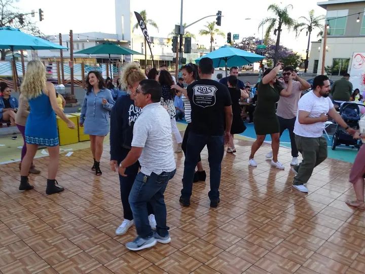 Salsa Sabado Kick-Off gallery photo