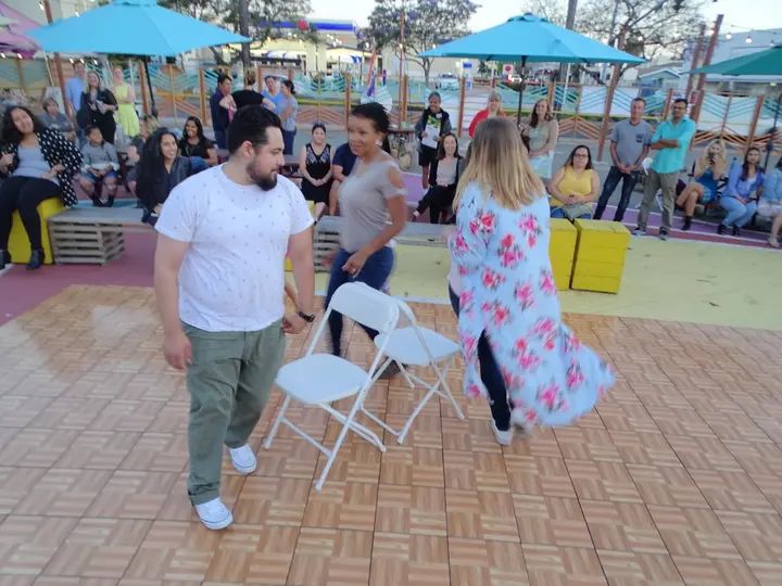 Salsa Sabado Kick-Off gallery photo