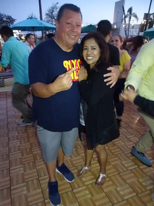 Salsa Sabado Kick-Off gallery photo
