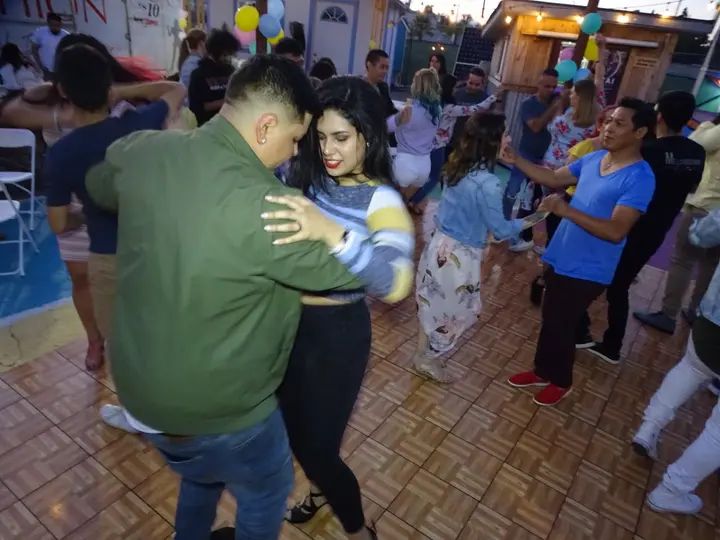 Salsa Sabado Kick-Off gallery photo
