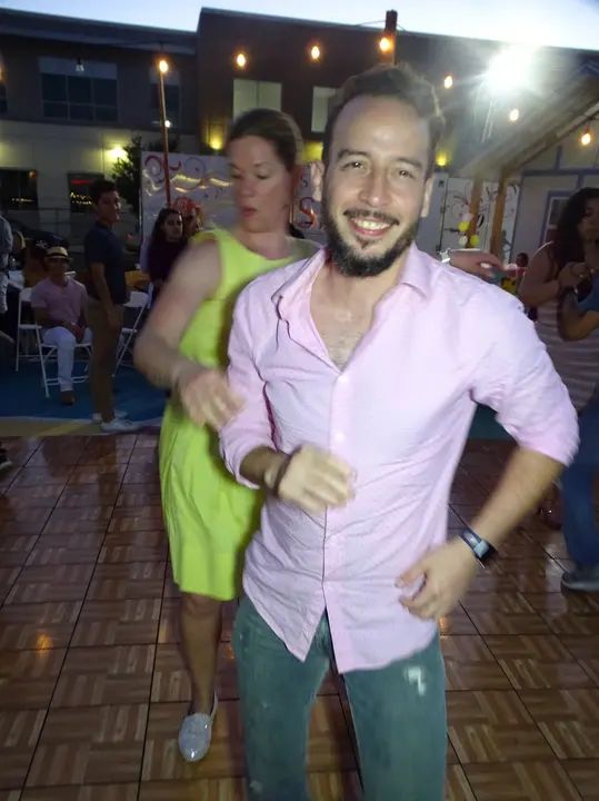 Salsa Sabado Kick-Off gallery photo