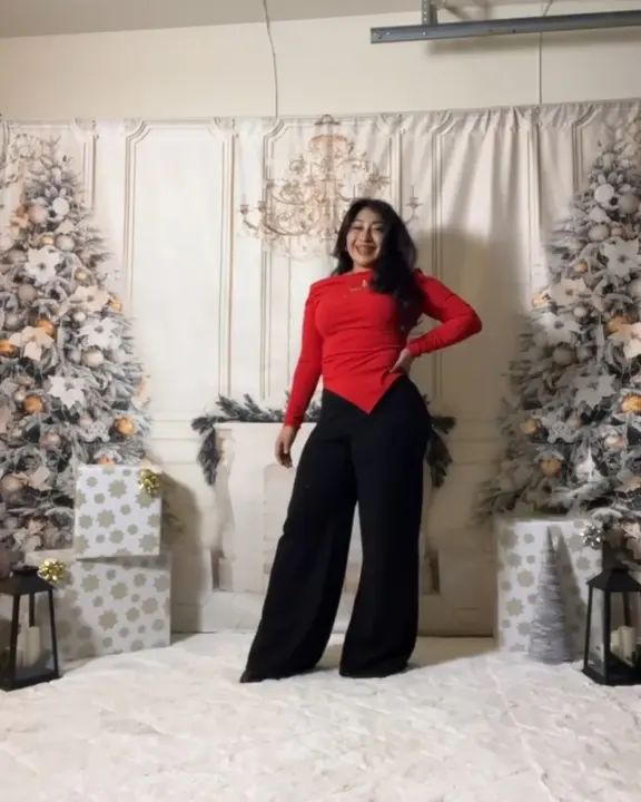 Happy Birthday to this one of a kind soul Maria! @_marrgarr 🎊🥳🤩 thank you so much for being a part of our dance family! We love your fun playful spirit and we’re so proud