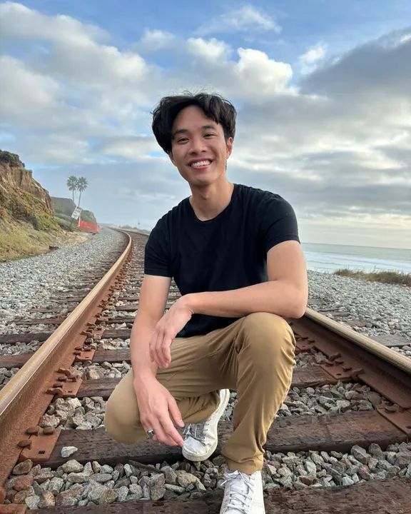 Happy Birthday @sddarin ! 🎊🎉🎂🥳 thank you for being part of our Melómano Dance Family! We love seeing you shine on the dance floor. 🤩 We’re so lucky to have you as part of
