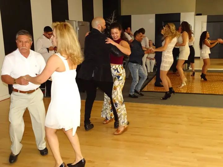 Melómano Winter White Affair Debut Night 2018 gallery photo